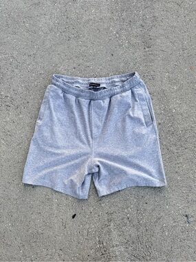 Beyond Yoga Men's Draw String Waist Light Grey Athletic Shorts - Large